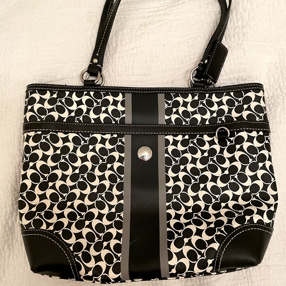 Coach purse in EUC